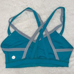 Lululemon sports bra